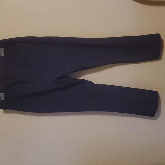 Dress pants - Picture 2 of 3